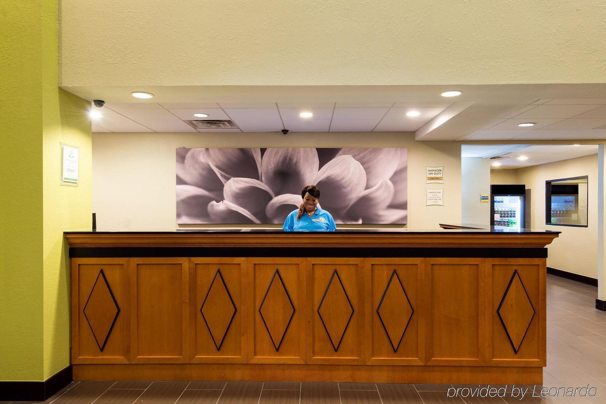 Hotel La Quinta By Wyndham Tampa North I-75 Exterior foto